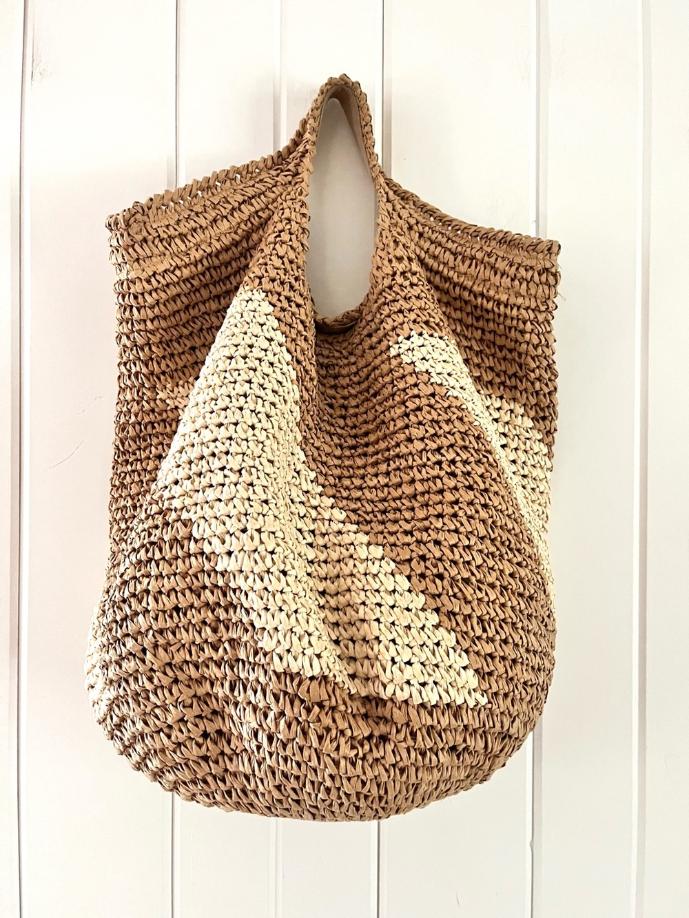 Free people Boho Handwoven Tan/Cream Straw Bucket Bag